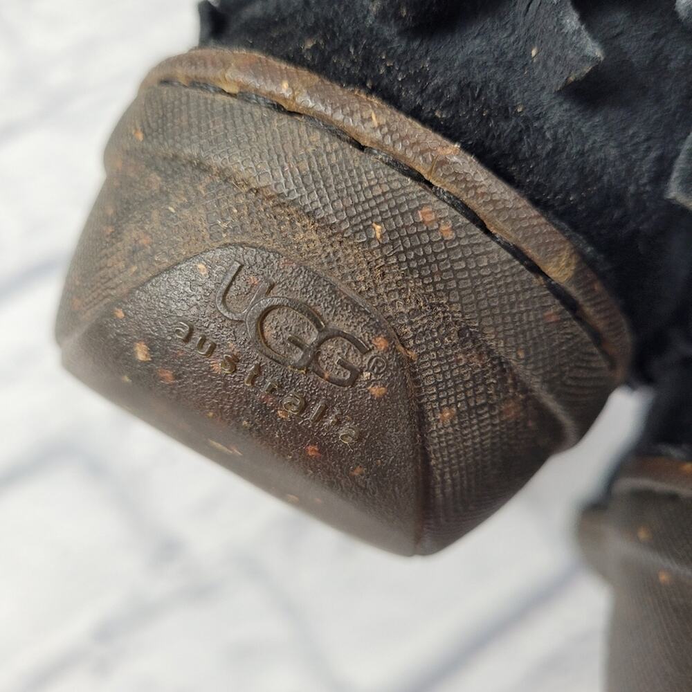 UGG Black Suede Desoto Boots size 7 - Picture 15 of 15